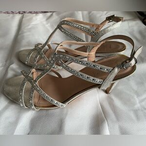 Party heels. Brand: DeBlossom Collection. Size 39. Colour: silver with sparkles